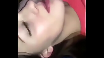 Video Buatan Sendiri Teman Wanita Saya Memberikan Blowjob Dan Menelan Air Mani