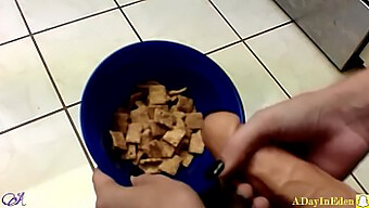 Adolescente Amadora Adora Gozar Em Um Cereal