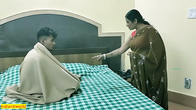 Une Belle-Mère Indienne Aux Gros Seins Naturels Domine Son Beau-Fils Dans Une Vidéo De Sexe Brutal