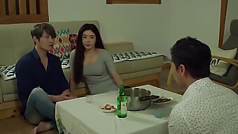 נערת הזמנה 2: סרטון ארוטי (2019) ב- Www.Osirixhd.Com